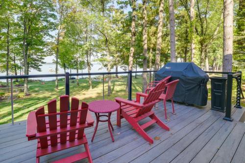 Higgins Lake Haus | Higgins Lake Vacation Rental with Lake Views and Deck!