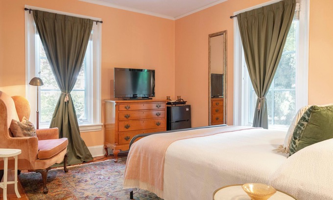 North Downtown Wohnung | High Street Inn W High St Room | 1 Bed, 1 Bath