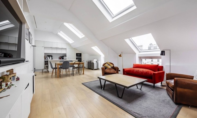 Levallois-Perret Wohnung | Higher Calling, by Veeve