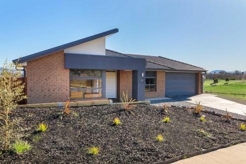 Mansfield Haus | Highlands Haven