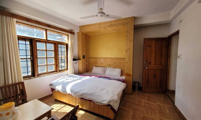 New Manali Haus | Hills Homestay and Devallya