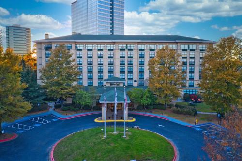North Brookhaven Hotel | Hilton Garden Inn Atlanta Perimeter Center