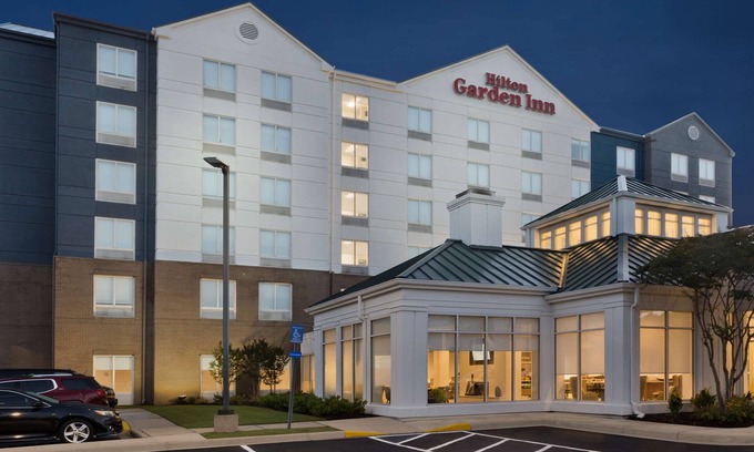 Homewood Hotel | Hilton Garden Inn Birmingham/Lakeshore Drive