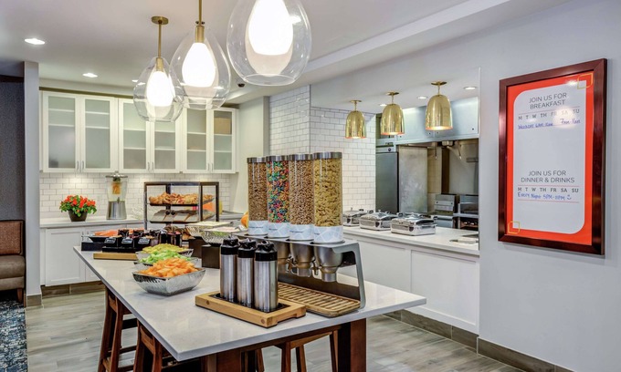 Piety Corner Hotel | Hilton Garden Inn Boston/Waltham