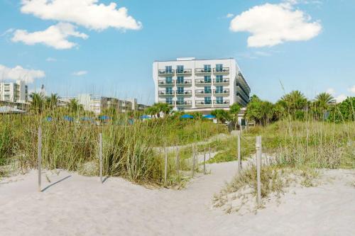 Cocoa Beach Resort | Hilton Garden Inn Cocoa Beach-Oceanfront, FL