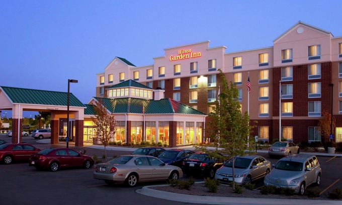 Warrenville Hotel | Hilton Garden Inn Naperville/Warrenville