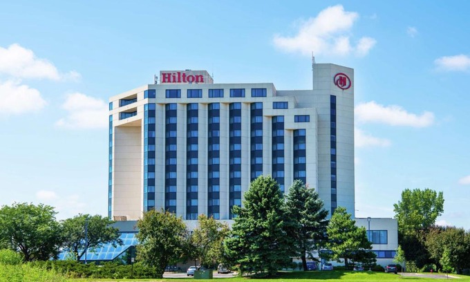 South Loop Hotel | Hilton Minneapolis-St Paul Airport