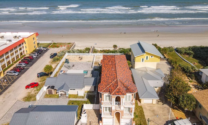 New Smyrna Beach Haus | Hip Nautic ~ Luxury Beachfront Beach Home with Pool - Car Free Beach - 4071H
