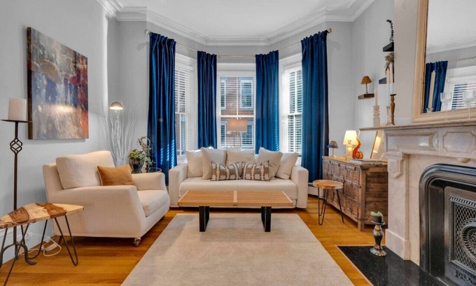 Medford Street - The Neck Haus | Historische und charmante 3 - Niveau !! Brownstone