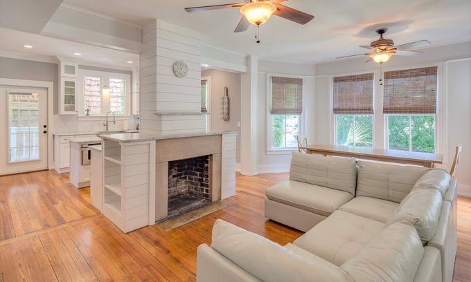 Downtown Historic District Haus | Historic Lady - Half Mile Walk nach DT - Beach nur 3 Meilen - Optional Guesthouse