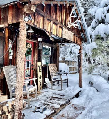 Parks Haus | Historic Parks Ranch Cabin near Williams