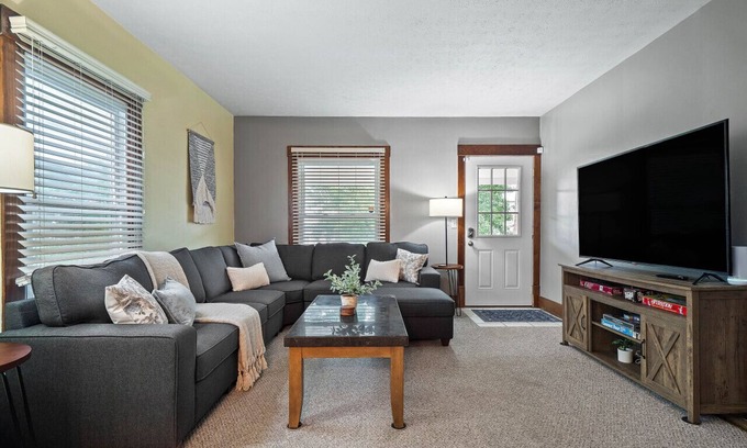 Bedford Wohnung | Historical District|Fully equipped|3 Beds|Sleeps 6