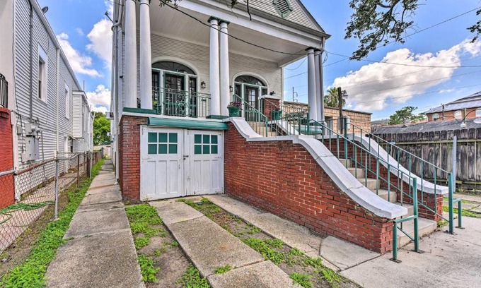 Mid-City Haus | Historical NOLA Home about 3 Mi to French Quarter