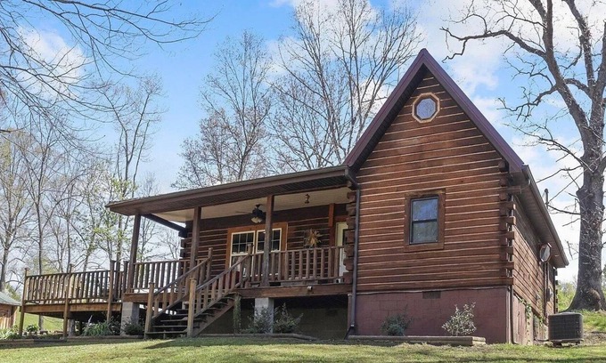 Ray Kabine | Hocking Hills Hiking and Fishing -PET FRIENDLY-