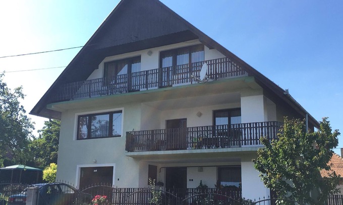 Fonyod Haus | Ferienwohnung Fonyód für 1 - 8 Personen mit 5 Schlafzimmern - Ferienhaus