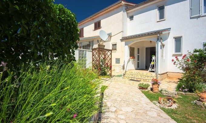 Liznjan Wohnung | Ferienwohnung Ližnjan für 1 - 4 Personen mit 2 Schlafzimmern - Ferienwohnung