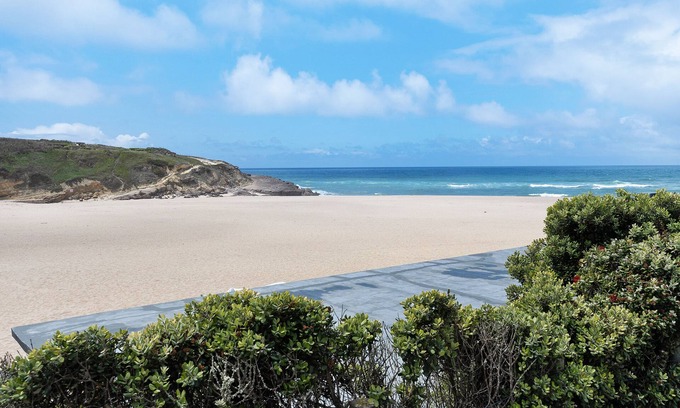 Praia das Macas Wohnung | Holiday Apartment "Mar E Serra III" near Beach with Balcony & Wi-Fi