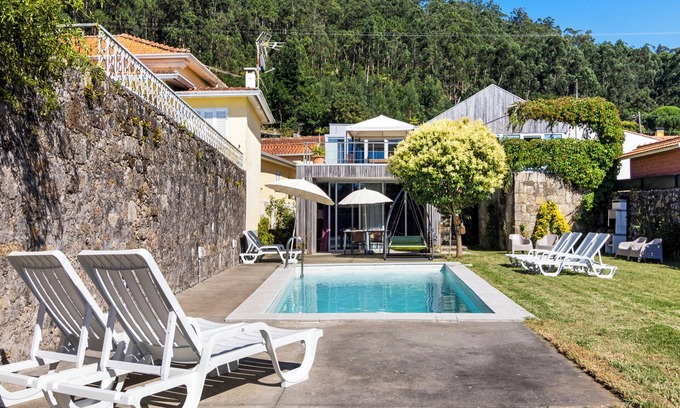 Vila Nova de Cerveira Haus | Ferienhaus 'Casa Da Vovó São' mit Bergblick, WLAN und Klimaanlage