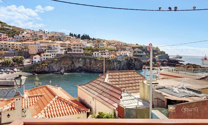Camara de Lobos Wohnung | Ferienhaus "Casa do Calhau" in Meeresnähe mit privater Terrasse und WLAN
