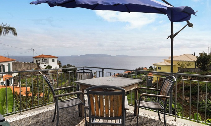 Gaula Haus | Ferienhaus "Casa T2" mit Meerblick, privater Terrasse und WLAN