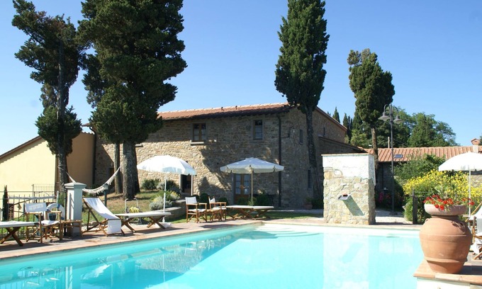 Montecarelli Haus | Ferienhaus in Montecarelli mit Pool