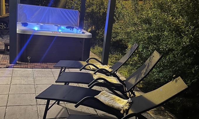 Samobor Haus | Holiday Home Lupita 1 - Two Bedroom Holiday Home with Terrace and jacuzzi