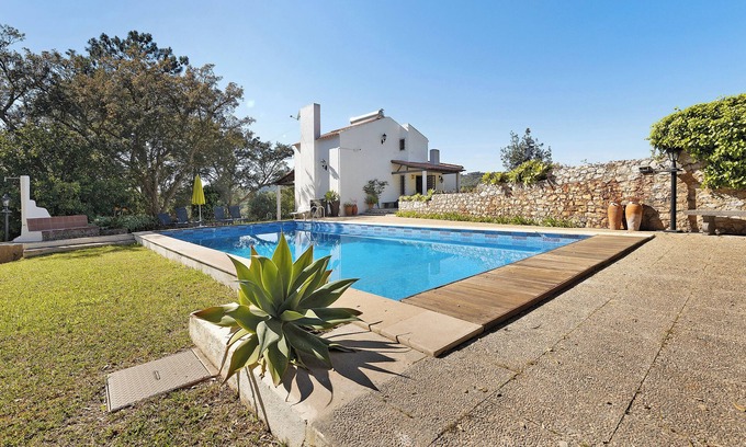 Vila Nogueira de Azeitao Haus | Ferienhaus 'Quinta La Rabide' mit Bergblick, WLAN und Klimaanlage