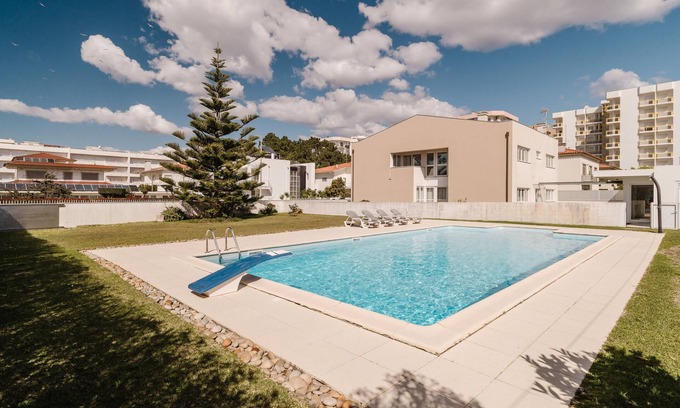 Viana do Castelo Haus | Ferienhaus 'Viana Beach Surf House' mit Meerblick, Privatem Pool und Wi-Fi