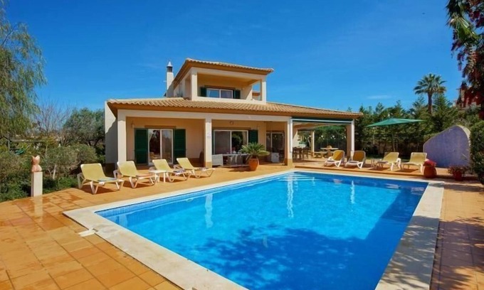 Carvoeiro Haus | Ferienhaus Estombar für 1 - 9 Personen mit 4 Schlafzimmern - Feriendomizil der Luxusklasse