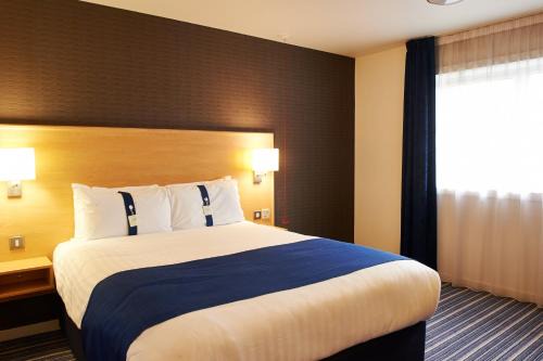 Altrincham Hotel | Holiday Inn Express Manchester Airport by IHG