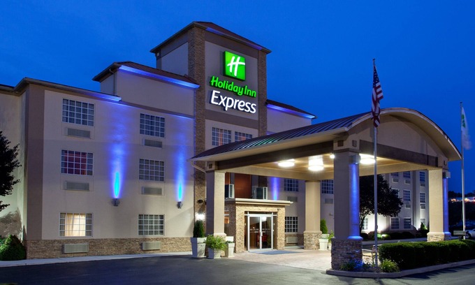 Delmont Hotel | Holiday Inn Express Murrysville - Delmont by IHG