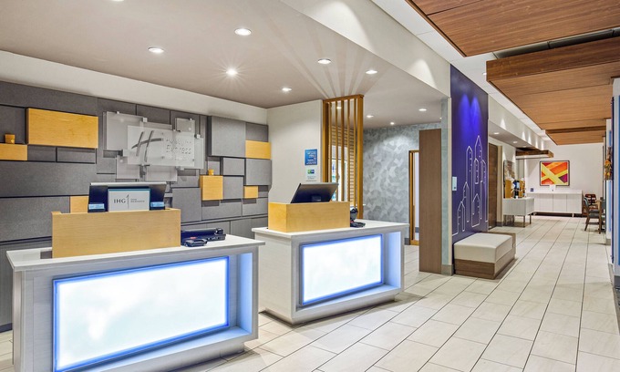 Carrollton Hotel | Holiday Inn Express & Suites Carrollton West by IHG