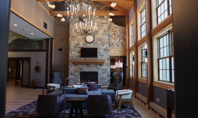 Deadwood Hotel | Holiday Inn Resort Deadwood Mountain Grand by IHG