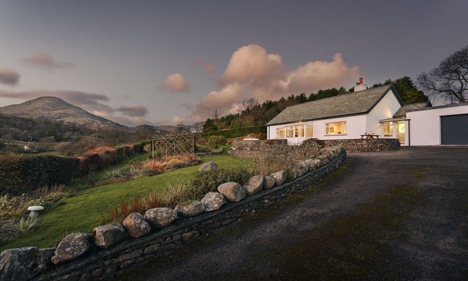 Torver Haus | Hollace, Coniston - Lake District cottage sleeping 4 guests with garden and stunning views