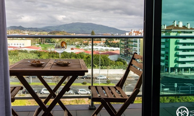 Ponta Delgada Wohnung | Home Azores - Mountain View Apartment