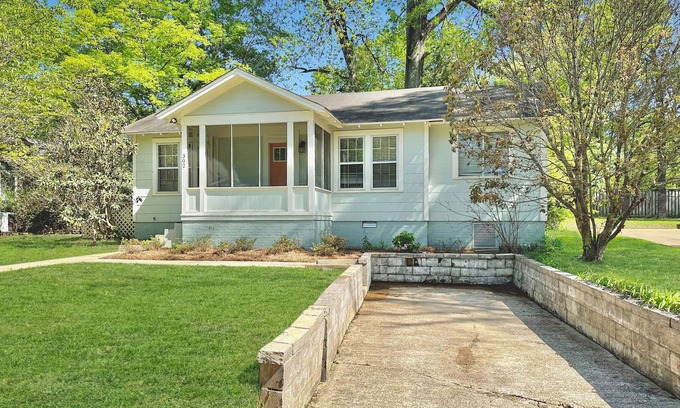 New Albany Hütte | Home/PrivateYard/Walk2TrailDowntown