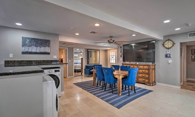 Las Vegas Hütte | Home w/ Private Pool - Near Las Vegas Strip!