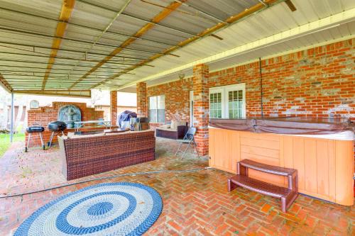 Ocean Springs Haus | Home with Large Yard and Pond On-Site 15 Mi to Biloxi