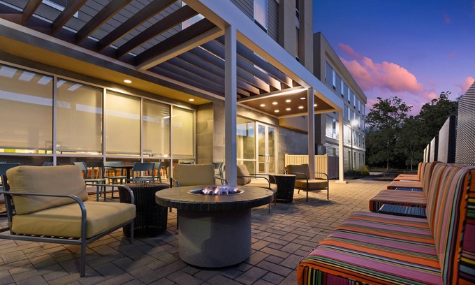 Dover Hotel | Home2 Suites by Hilton Dover, DE