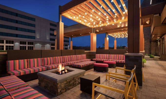 Madison Hotel | Home2 Suites by Hilton Madison Central Alliant Energy Center