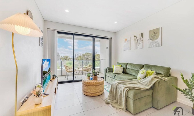 Homebush Wohnung | Homebush市中心三房公寓,方便出行与购物