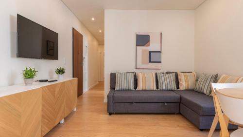 Santa Isabel Wohnung | Homely 2BDR Apartment with Terrace by LovelyStay