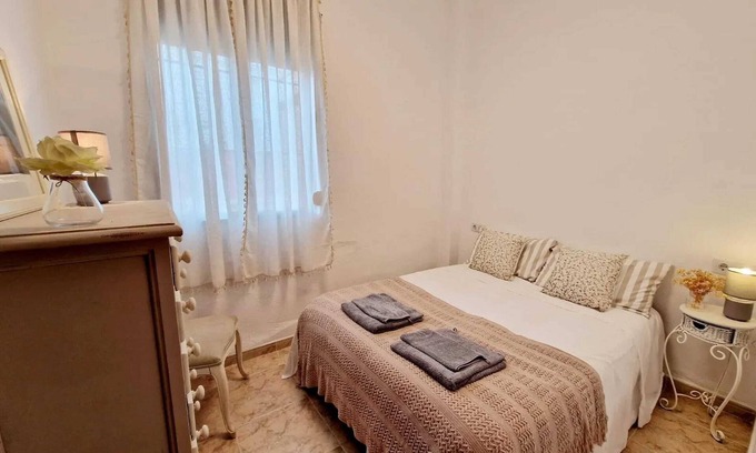 La Palmera-Reina Mercedes Wohnung | Homerez - Apartment in Seville