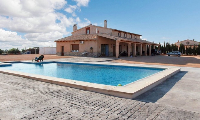 Villarrobledo Wohnung | Homerez - Apt. Villarrobledo, pool