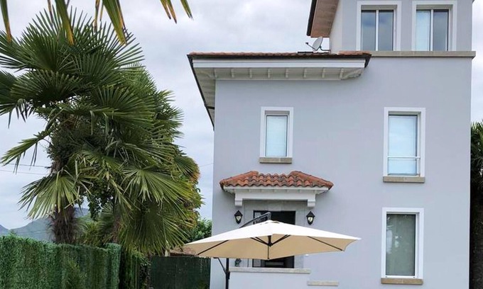 Poo Haus | Homerez - Exceptional house With sea view