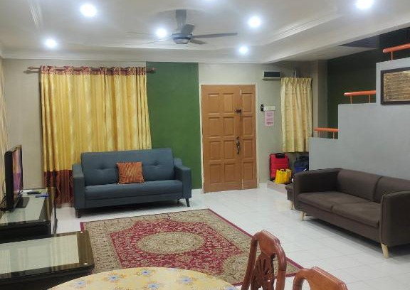 Hulu Langat Haus | Homestay Cikgu Zedi Hulu Langat