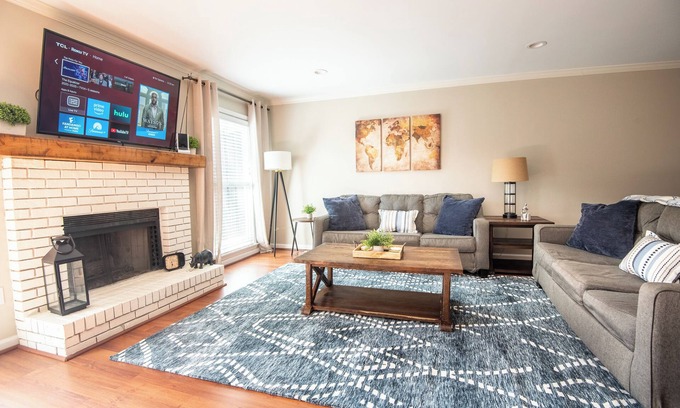 Homewood Haus | Homewood Townhome-2.5 Baths/King Beds/Free Parking