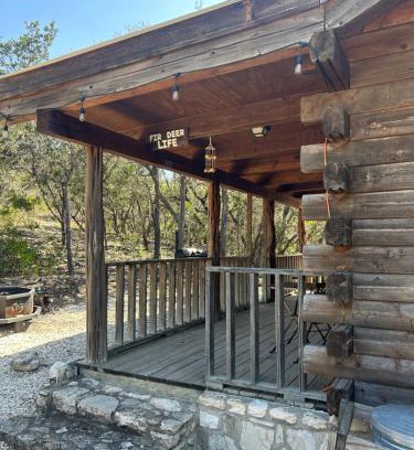 Concan Haus | HoneyComb Hideouts Fir Deer Life cabin