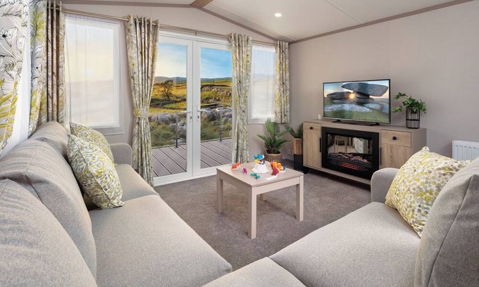 Chapel Saint Leonards Haus | Honeysuckle Prestige