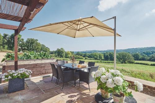 Holmesfield Haus | Horseshoe House